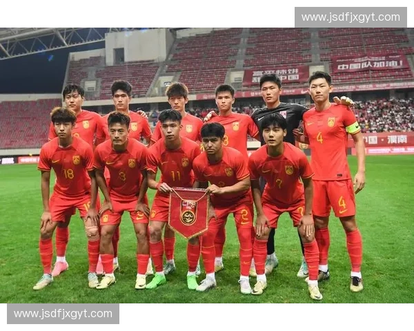 中国队与韩国队世界杯对决解析：历史交锋、战术布局与关键球员分析